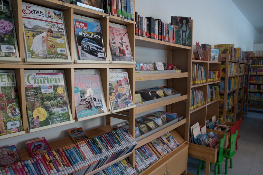 Rundgang in der Bibliothek