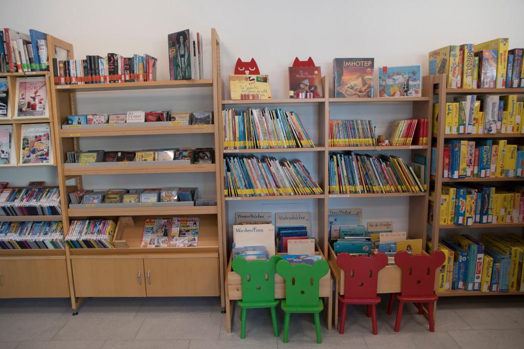 Rundgang in der Bibliothek